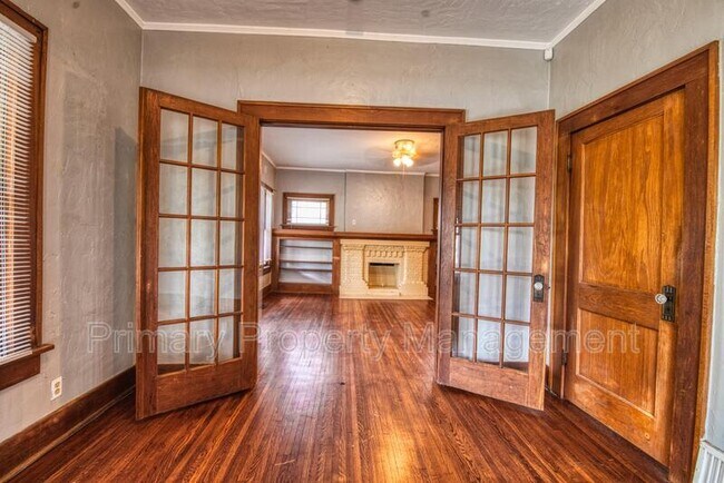 Building Photo - 1201 NW 40th St