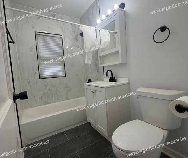 Building Photo - Newly Renovated 2-Bedroom • 1-Bathroom Home