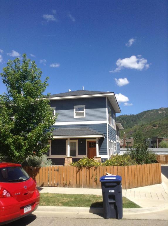 Building Photo - 3134 East Animas Village Dr