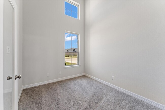 Building Photo - 28938 Hauter Wy