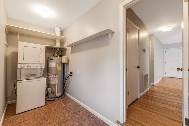 Building Photo - Updated 2-Bedroom Home in Gorgeous Woodland Hills (Landscaping Included)