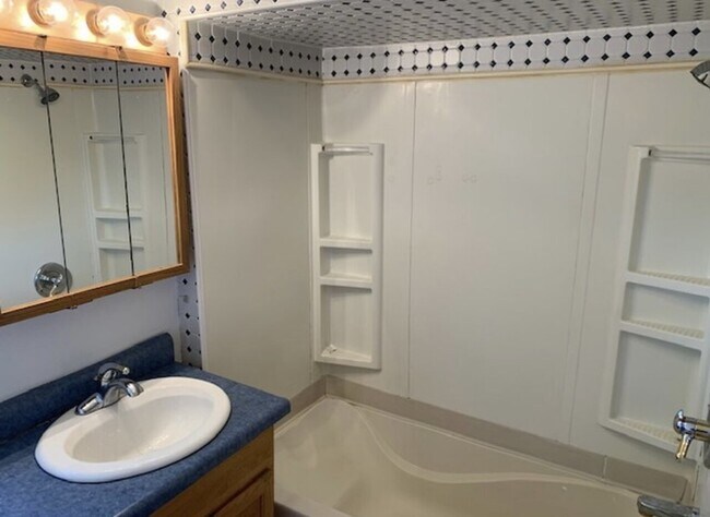 Building Photo - 1433 WIlson Ave SW