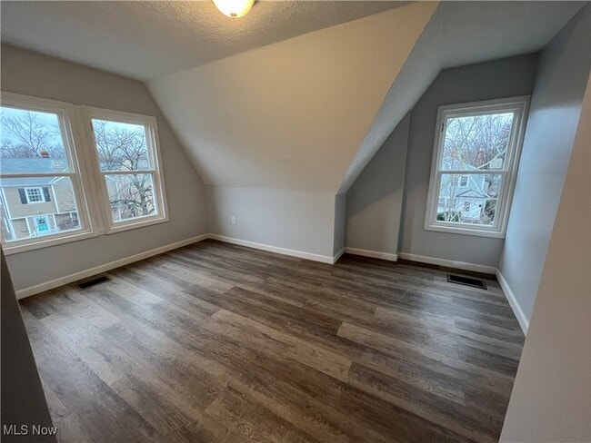 Building Photo - 3633 Tullamore Rd