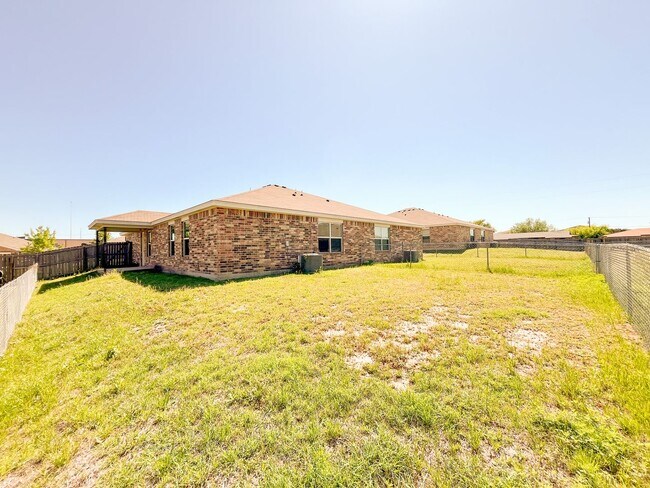 Building Photo - 3808 John Chisholm Loop
