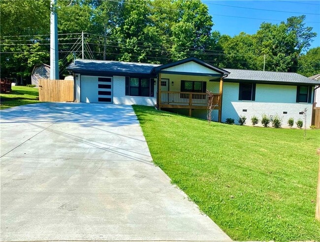 Building Photo - 3932 Cherokee Trail