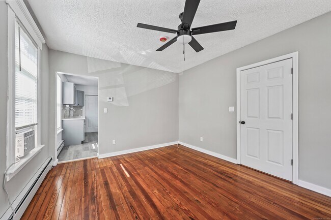 Building Photo - 90 Hillside Ave