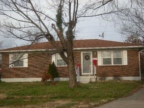 Building Photo - 3700 Oboe Dr