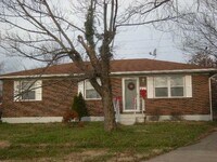 Building Photo - 3700 Oboe Dr