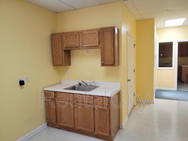 Building Photo - 1365 Flowering Dogwood Ln