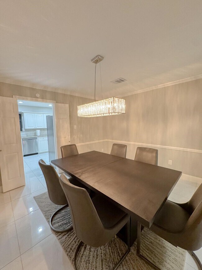 Building Photo - 2330 Walnut Ridge Dr