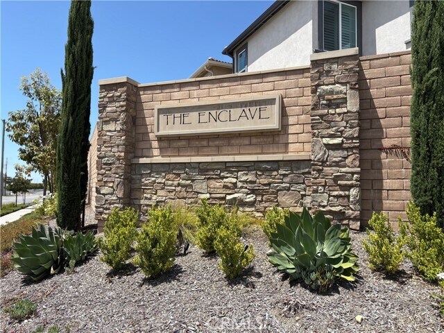 Building Photo - 2113 Crescent Moon