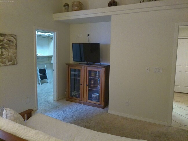 Building Photo - 2910 Swirl Dr
