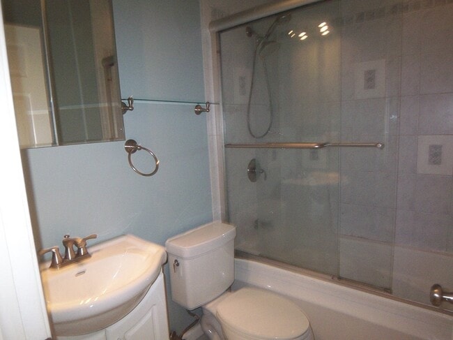 Building Photo - 314 Wildberry Ct