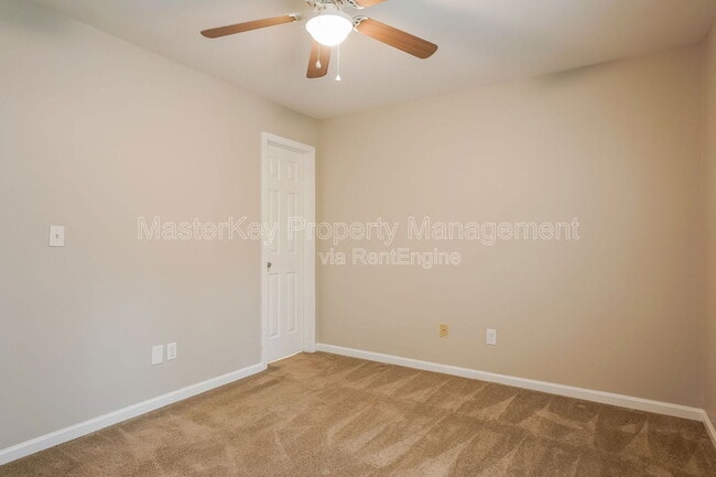 Building Photo - 121 S Atley Ln