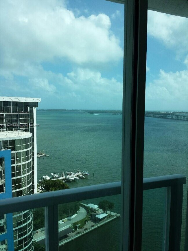 Building Photo - 2101 Brickell Ave