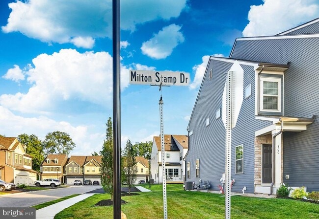 Building Photo - 302 Milton Stamp Dr