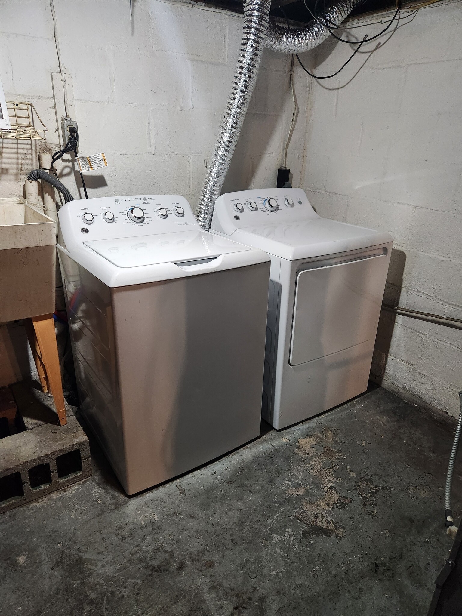 Washer + Dryer - 513 Battle Ave