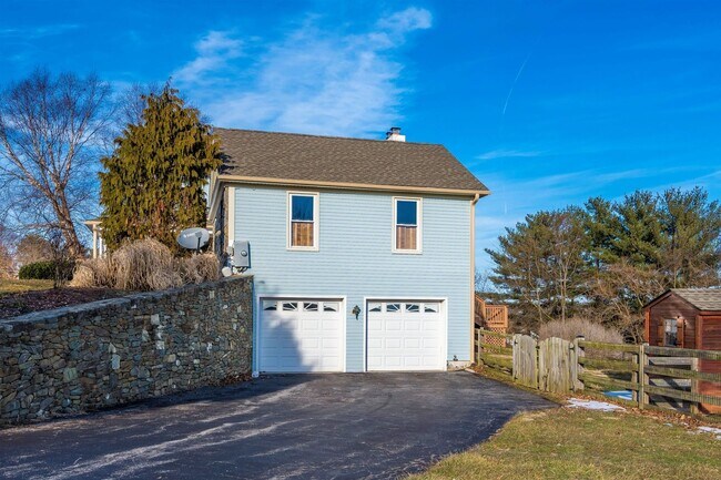 Building Photo - WELLER ESTATES