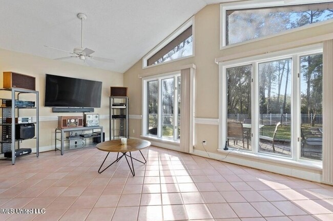 Building Photo - 219 Tantallon Dr