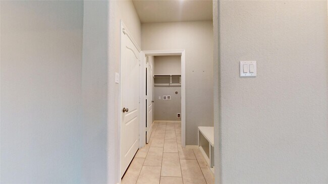 Building Photo - 24702 Crimson Pine Dr