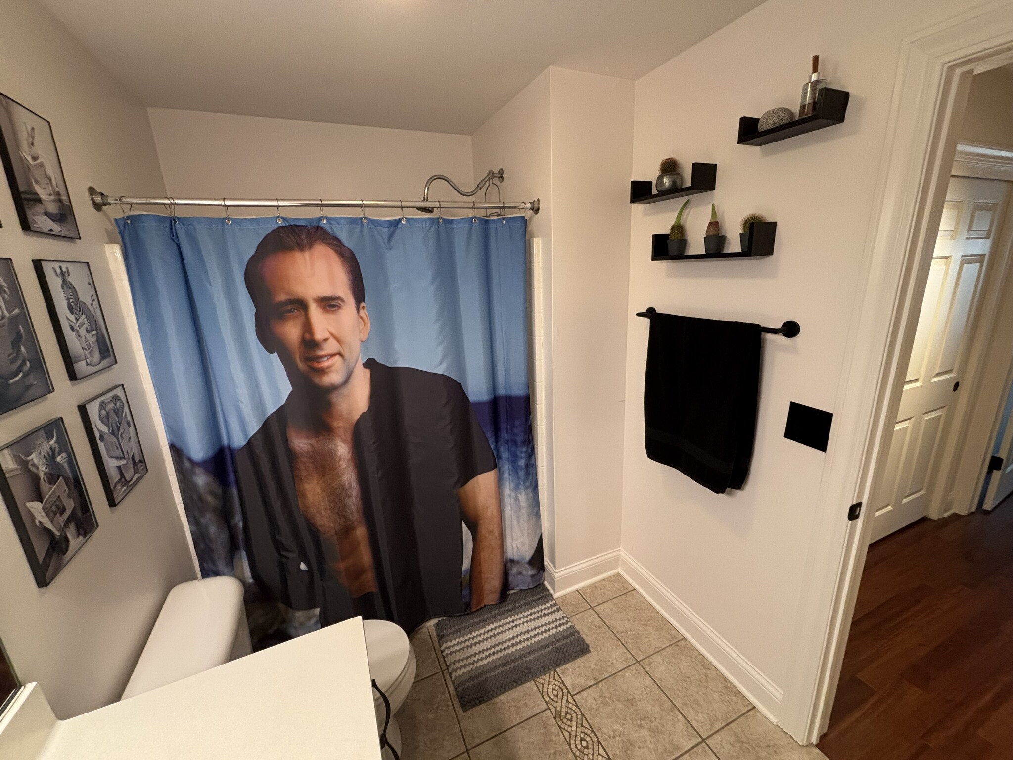 Building Photo - 1550 N Warren Ave