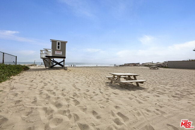 Building Photo - 30611 Las Estrellas Dr