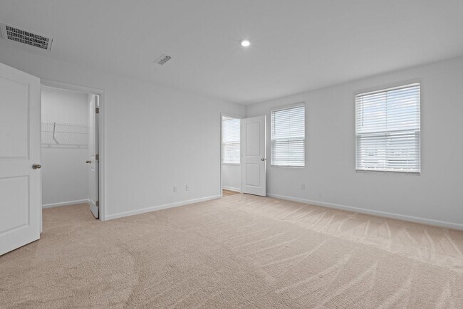 Building Photo - SHOWINGS CURRENTLY UNAVAILABLE!!!