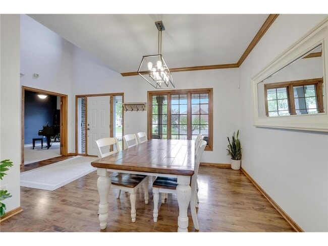 Building Photo - 645 Ramsey Cir