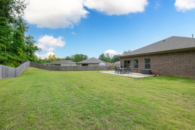 Building Photo - 44 N Payson Cv