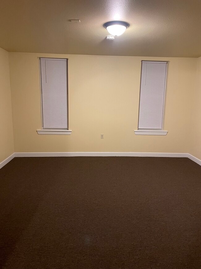 Building Photo - 610 Spruce St