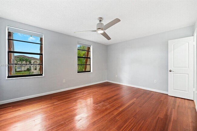 Building Photo - 16681 NE 35th Ave