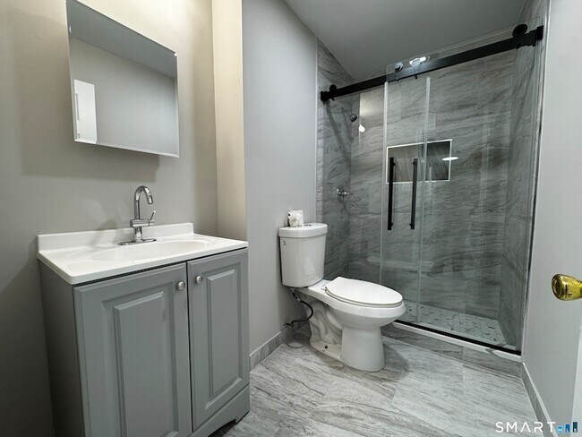 Building Photo - 45-51-51 Cowles St