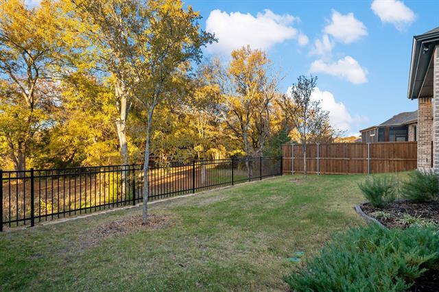 Building Photo - 9525 Sunset Ln