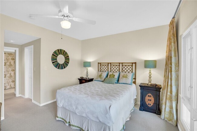 Building Photo - 5040 Harmony Cir