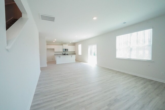 Building Photo - Available Soon!