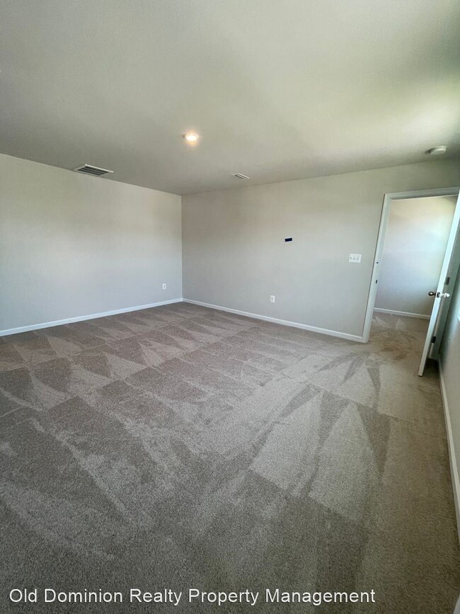 Building Photo - 4 br, 2.5 bath House - 2185 Tailor Drive