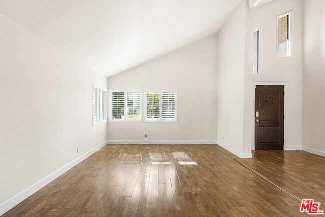 Building Photo - 9200 Wystone Ave