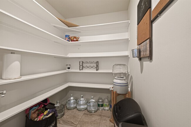 Building Photo - 6546 Grapevine Bend