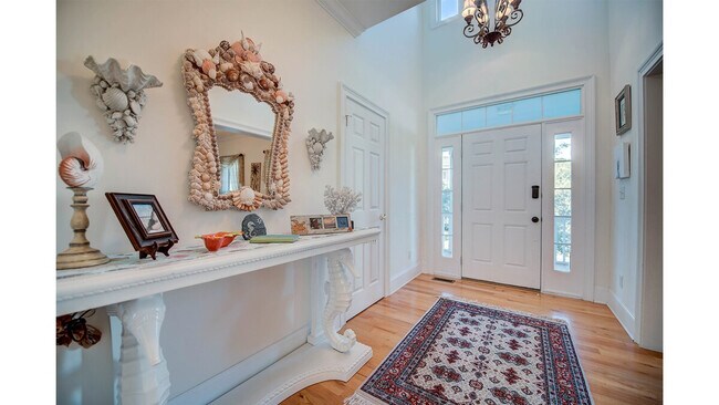 Building Photo - 203 Whiting Ln