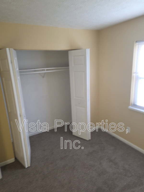 Building Photo - 4119 Glen Hill Manor Dr
