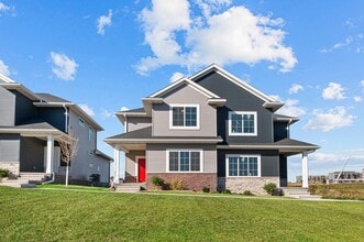 Building Photo - New build 4 bed 4 bath Condo