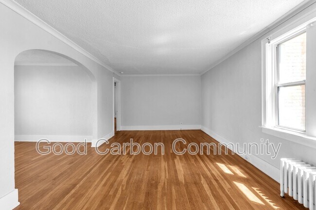 Building Photo - 2106 Delaware Ave