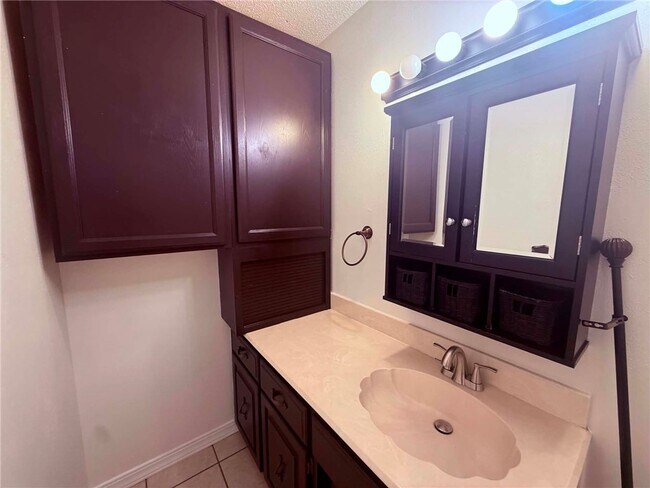 Building Photo - 3761 N Whippoorwill Ct