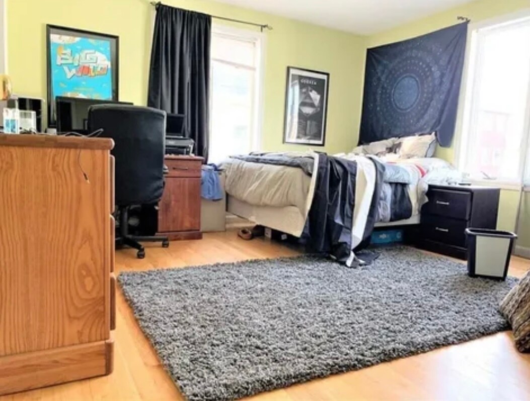 Building Photo - 309 Beacon St