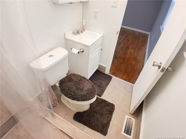 Building Photo - 753 Goodyear Dr