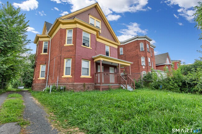 Building Photo - 141 Homestead Ave