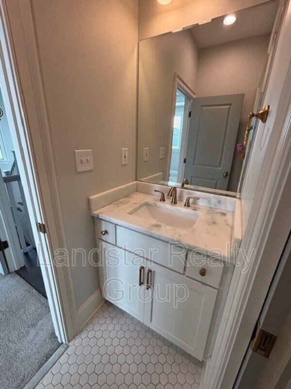 Building Photo - 6411 Moonseed St