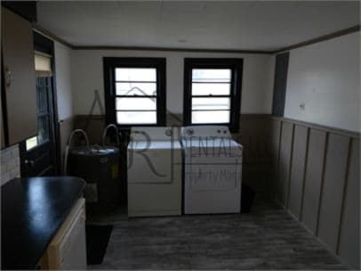 Building Photo - 312 E South St