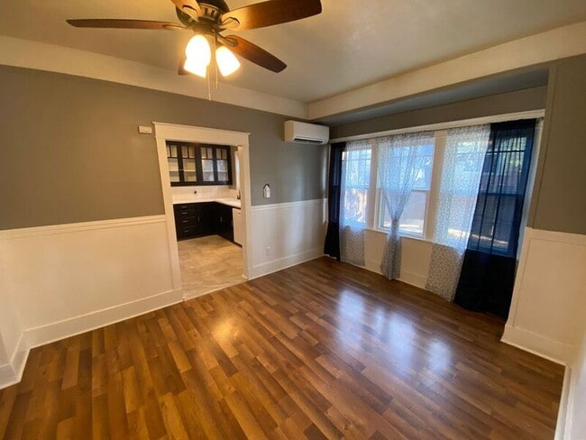 Building Photo - 1017 Elm St NW