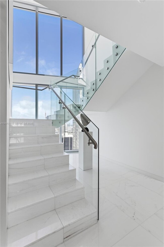 Building Photo - 300 Biscayne Blvd Way